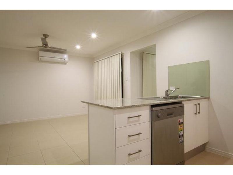 2/3 Reichman Street, Caboolture QLD 4510