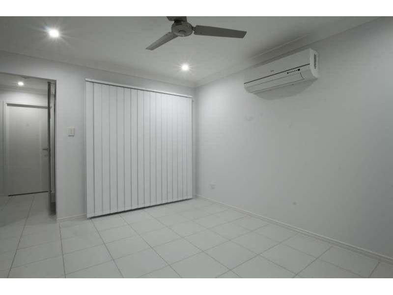 2/11 Thistle Street, Upper Caboolture QLD 4510