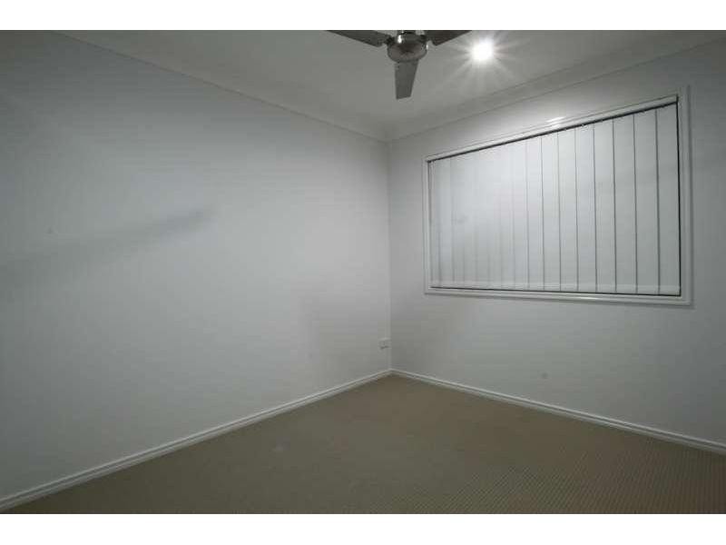 2/11 Thistle Street, Upper Caboolture QLD 4510