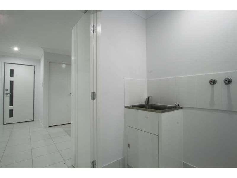 2/11 Thistle Street, Upper Caboolture QLD 4510