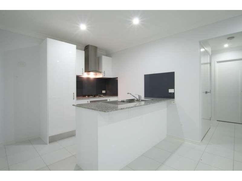 2/11 Thistle Street, Upper Caboolture QLD 4510