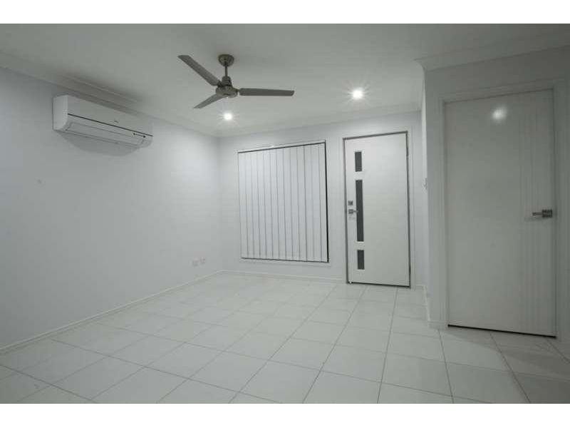 2/11 Thistle Street, Upper Caboolture QLD 4510