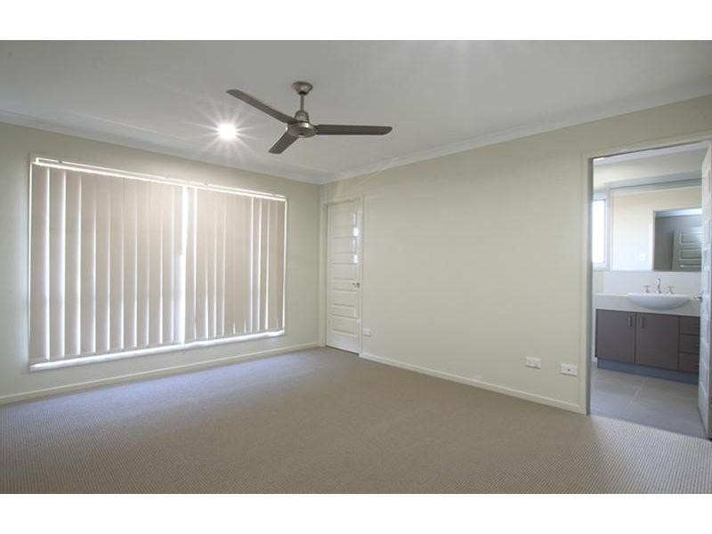 38 Diane Parade, Kallangur QLD 4503