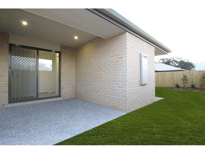 2/50 Reibelt Drive, Caboolture QLD 4510