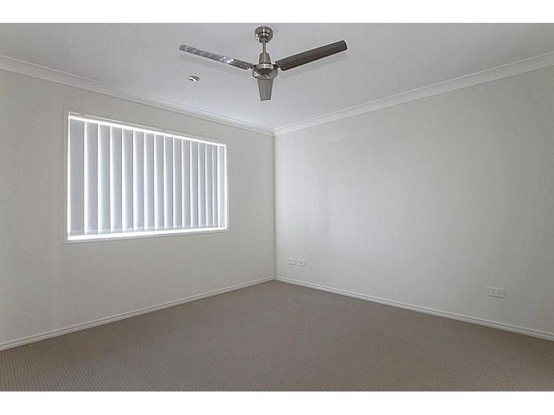 1/8 Lotus Avenue, Bellmere QLD 4510