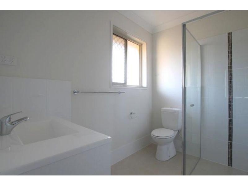 1/8 Lotus Avenue, Bellmere QLD 4510