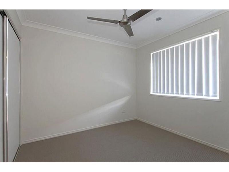 1/8 Lotus Avenue, Bellmere QLD 4510