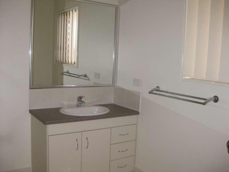 1/9 Toby Close, Kallangur QLD 4503