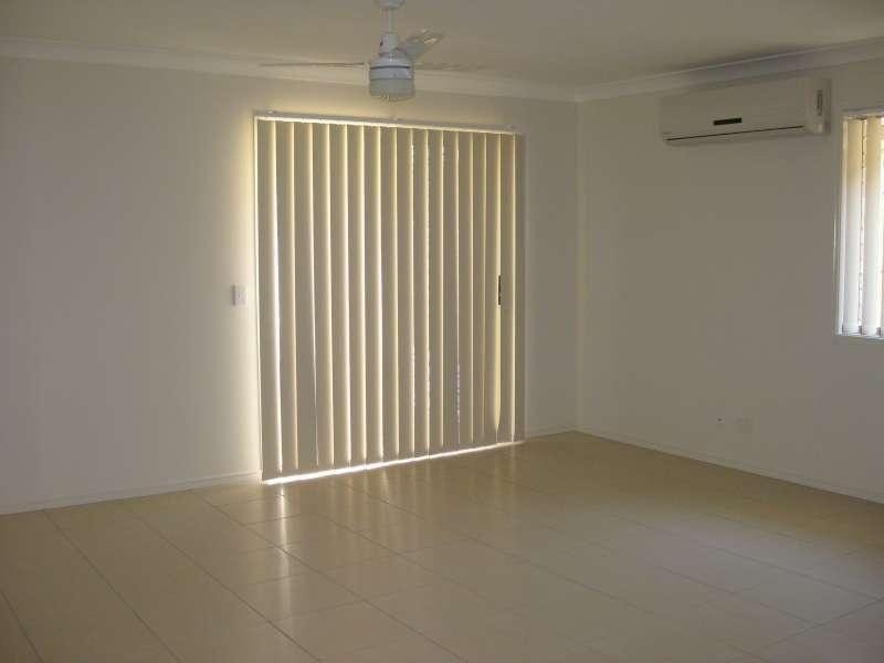 1/9 Toby Close, Kallangur QLD 4503