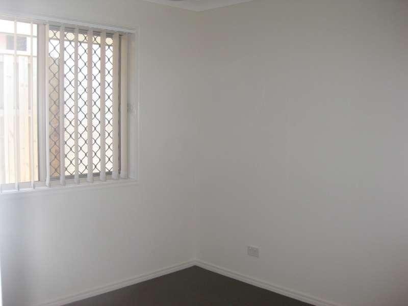 1/9 Toby Close, Kallangur QLD 4503