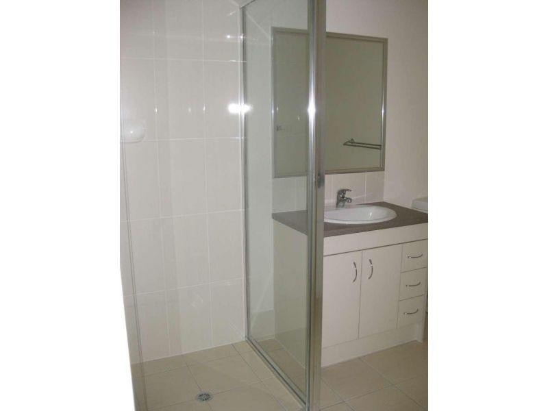 2/9 Toby Close, Kallangur QLD 4503