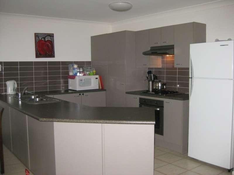16 Diamond Avenue, Kallangur QLD 4503