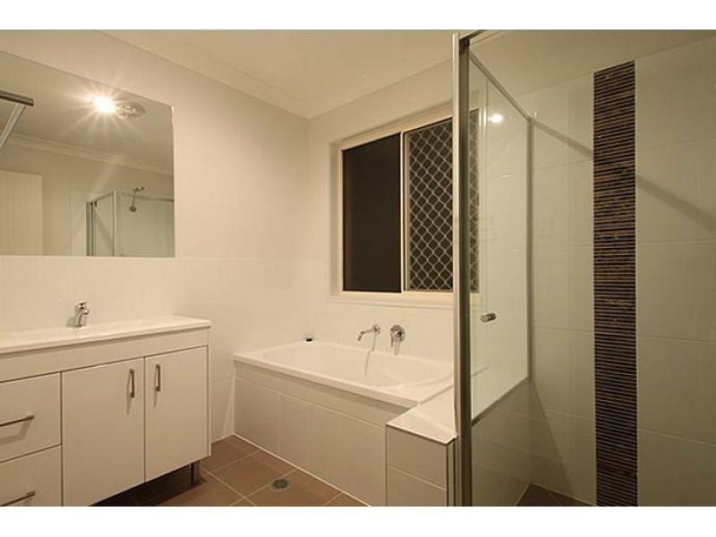 1/5 Hipwood Street, Morayfield QLD 4506