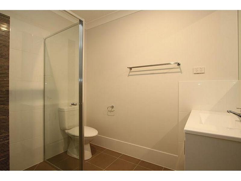 2/5 Hipwood Street, Morayfield QLD 4506