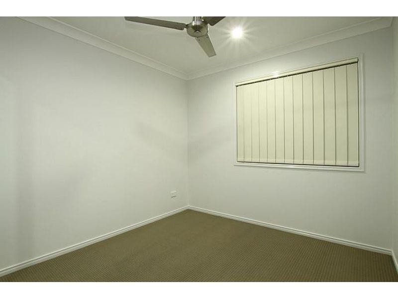 2/5 Hipwood Street, Morayfield QLD 4506