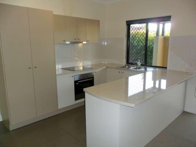 8/3 Swordgrass Court, Kallangur QLD 4503