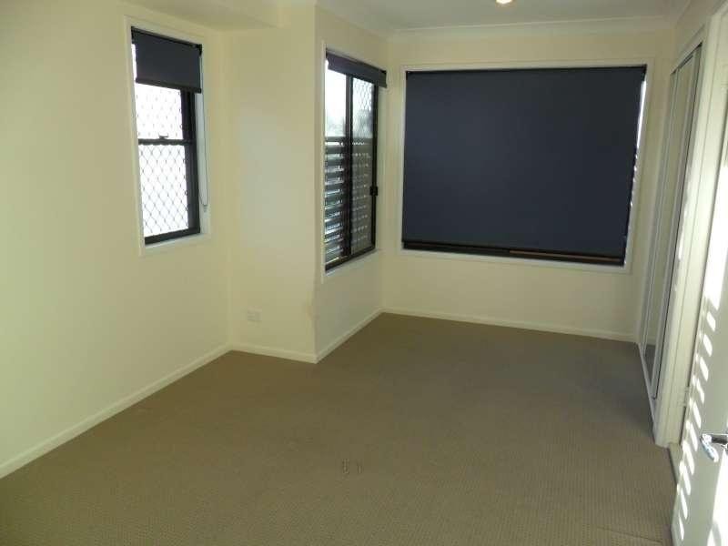 8/3 Swordgrass Court, Kallangur QLD 4503