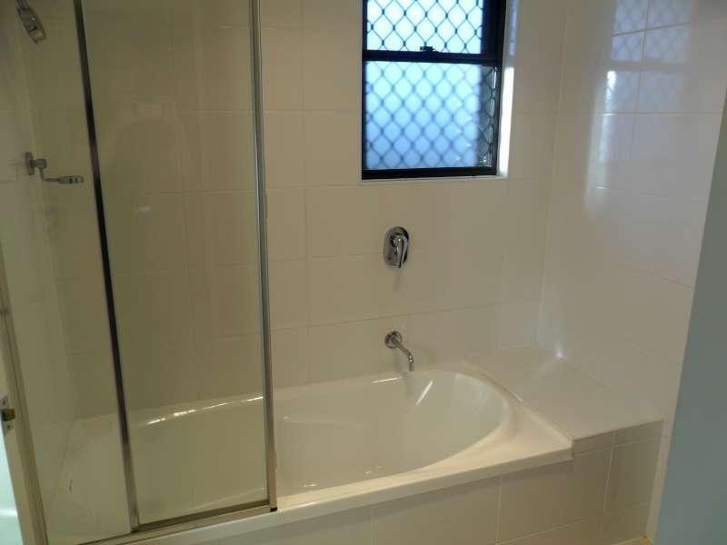 8/3 Swordgrass Court, Kallangur QLD 4503