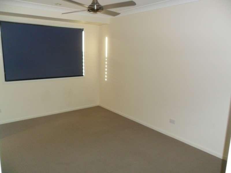 8/3 Swordgrass Court, Kallangur QLD 4503