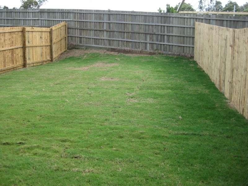 2/17 Tylah Street, Kallangur QLD 4503