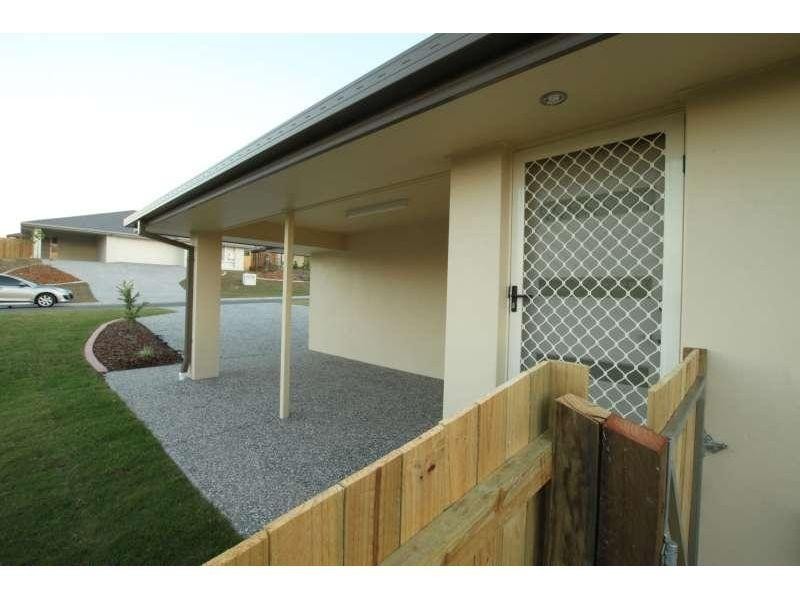 2/21 Homeland Crescent, Warner QLD 4500