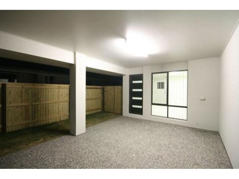 2/5 Hellcat Circuit, Bray Park QLD 4500