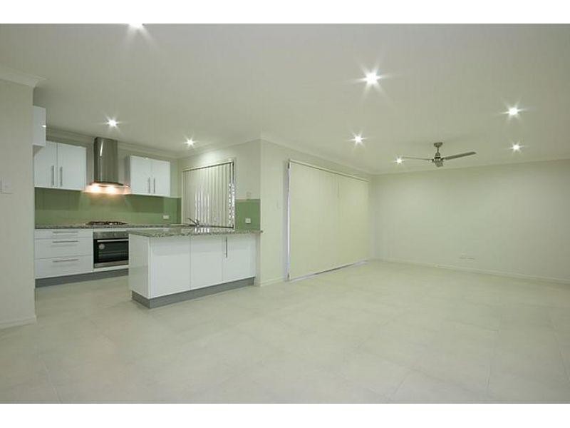 1/13 Sims Street, Caboolture QLD 4510