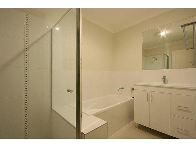 1/13 Sims Street, Caboolture QLD 4510