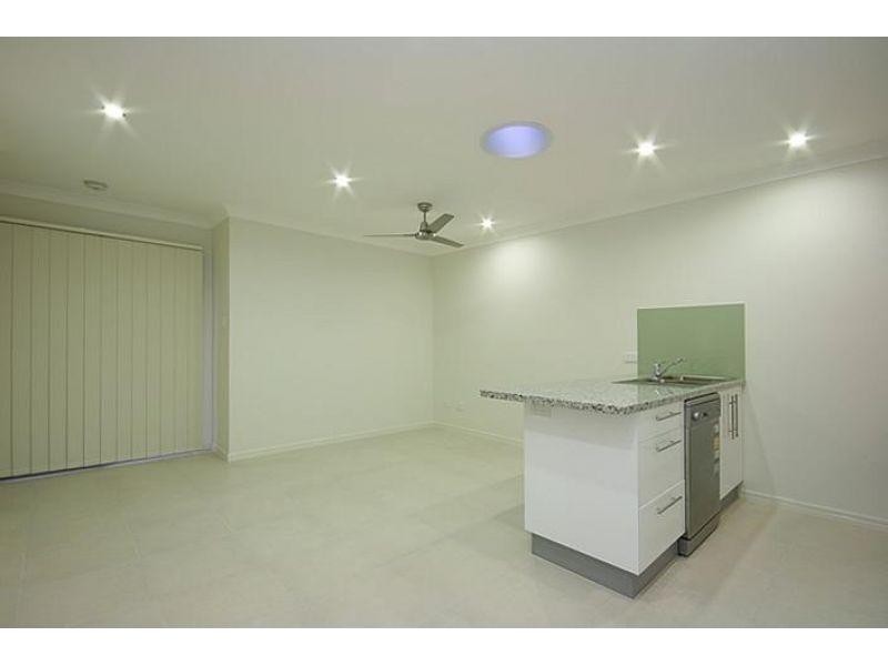 2/13 Sims Street, Caboolture QLD 4510