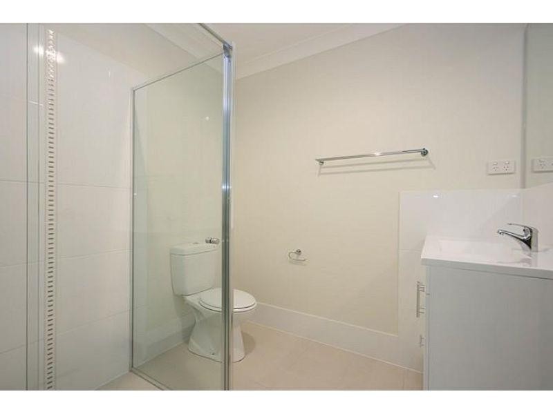 2/13 Sims Street, Caboolture QLD 4510