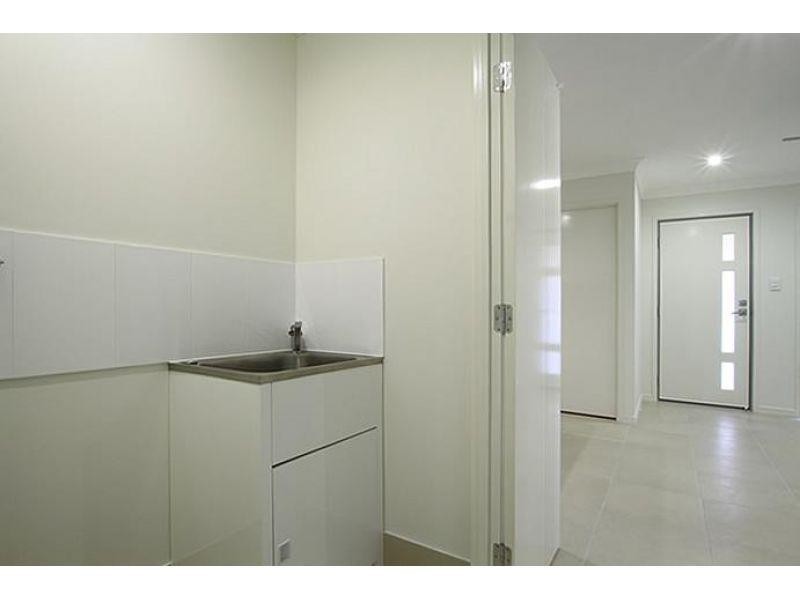 2/7 White Ash Court, Caboolture QLD 4510