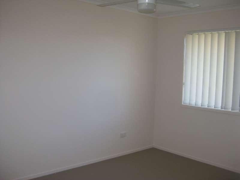 2/10 Elle Court, Cashmere QLD 4500