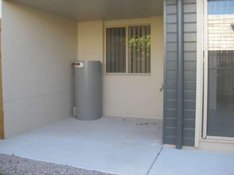 15/118-120 Elizabeth Avenue (Cnr Gerald Avenue), Clontarf QLD 4019