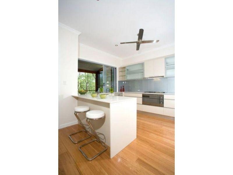 26 Paterson Street, Seventeen Mile Rocks QLD 4073