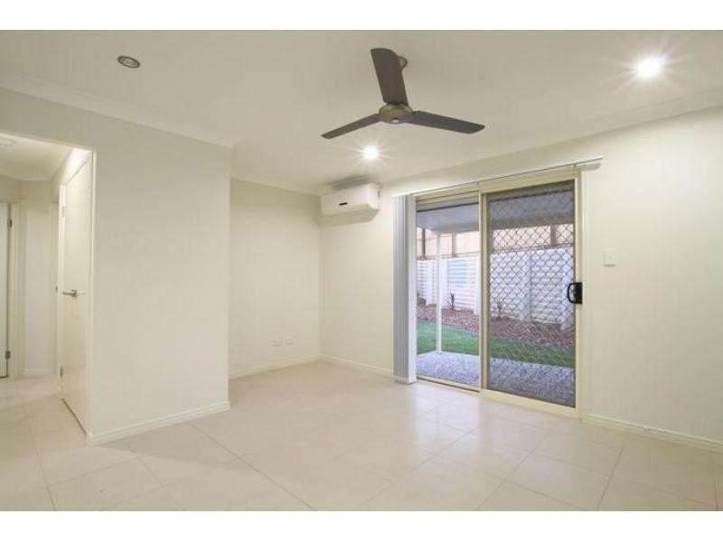 2/3 Apache Street, Dakabin QLD 4503
