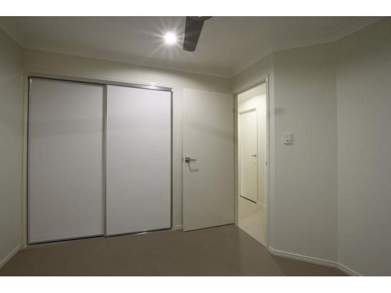 2/3 Apache Street, Dakabin QLD 4503