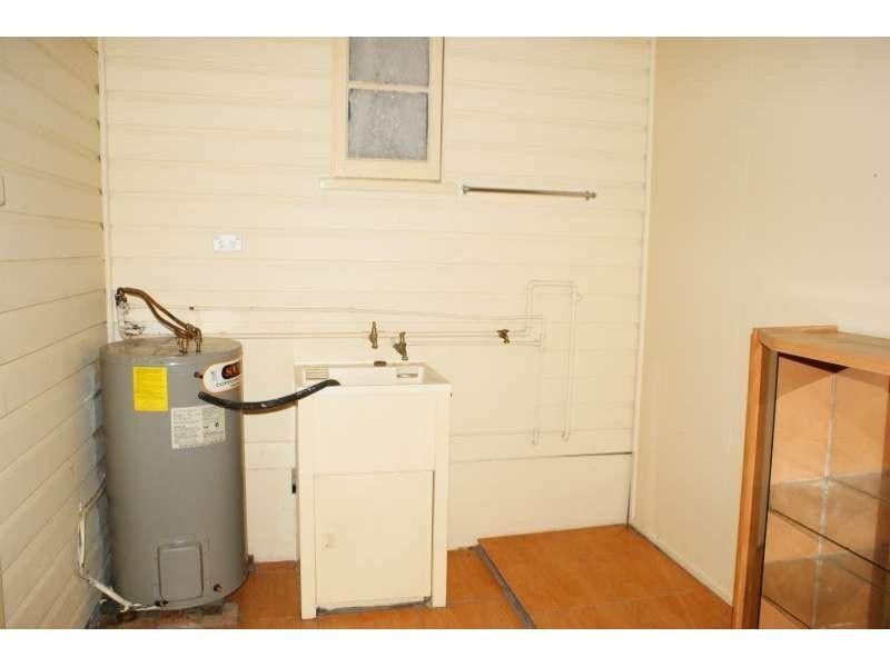 2 Sarah Street, Deagon QLD 4017