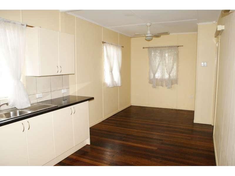 2 Sarah Street, Deagon QLD 4017