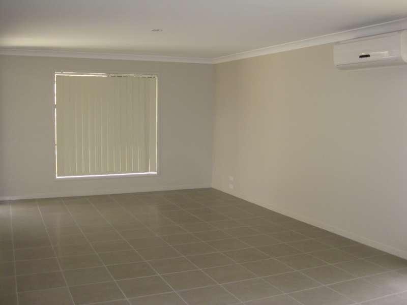 12 Yarrow Circuit, Griffin QLD 4503