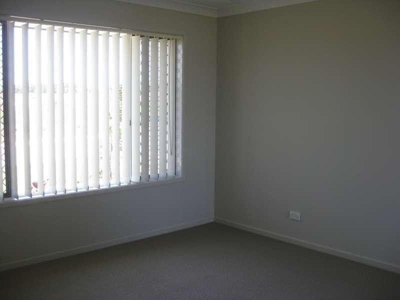 12 Yarrow Circuit, Griffin QLD 4503