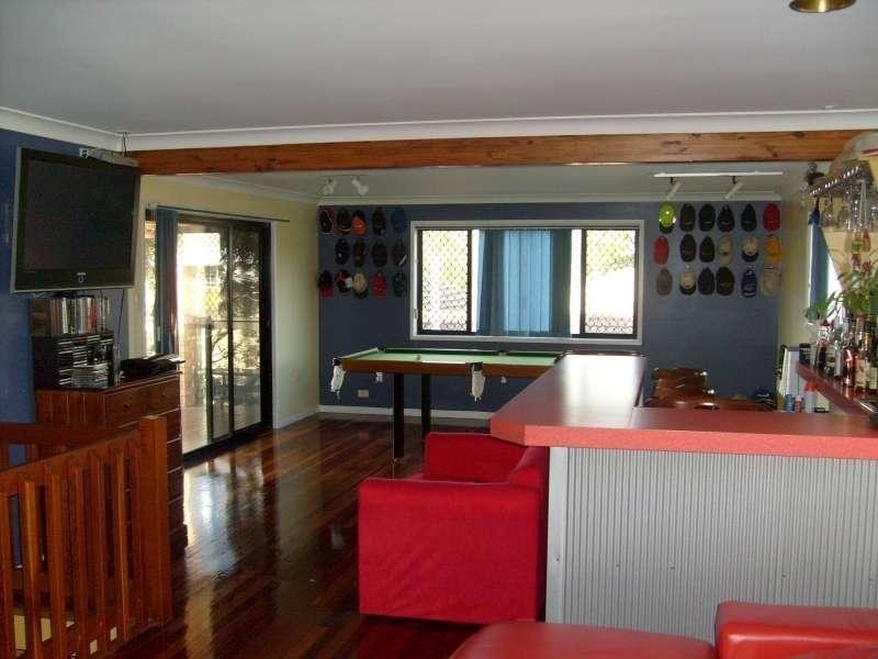 19 Endeavour Esplanade, Newport QLD 4020