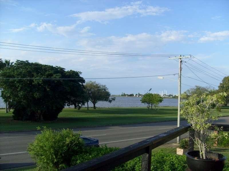19 Endeavour Esplanade, Newport QLD 4020