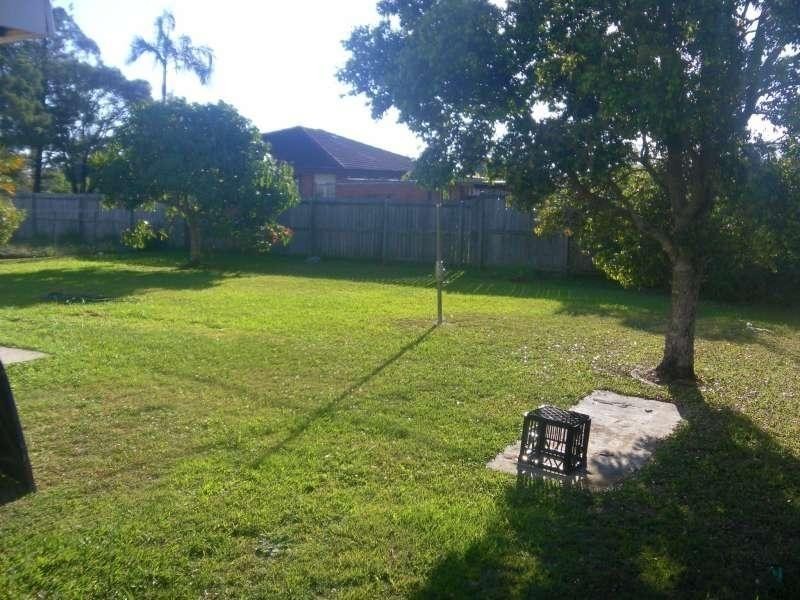 4 Kenneth Street, Morayfield QLD 4506