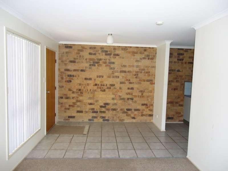 2/104 Glenwood Drive, Morayfield QLD 4506