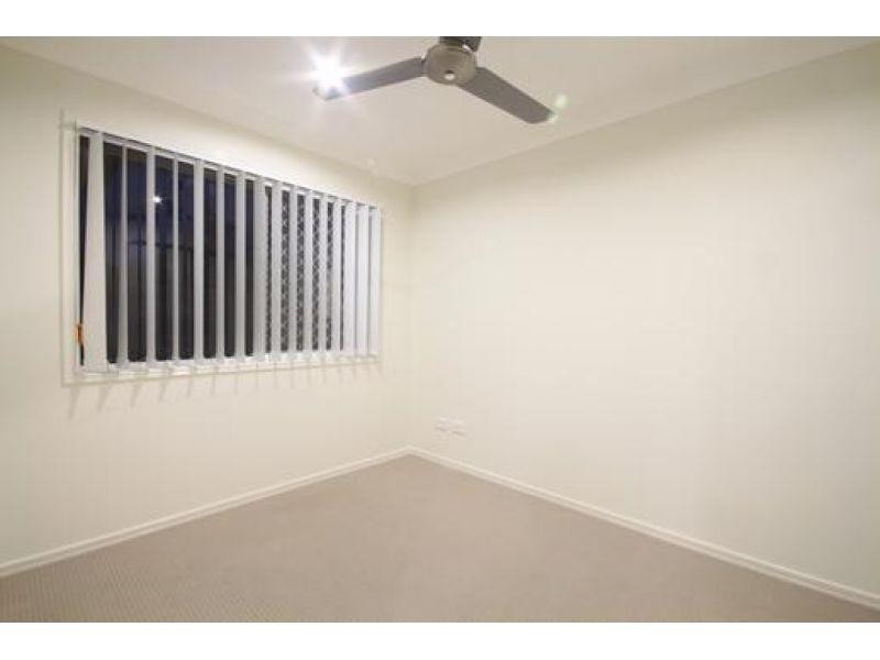 2/4 Gabrielle Court, Kallangur QLD 4503