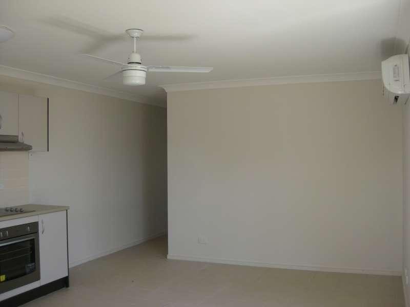 2/17 Burns Parade, Kallangur QLD 4503