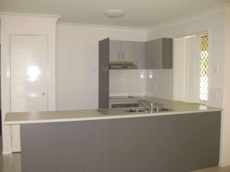 1/5 Caitlin Court, Kallangur QLD 4503