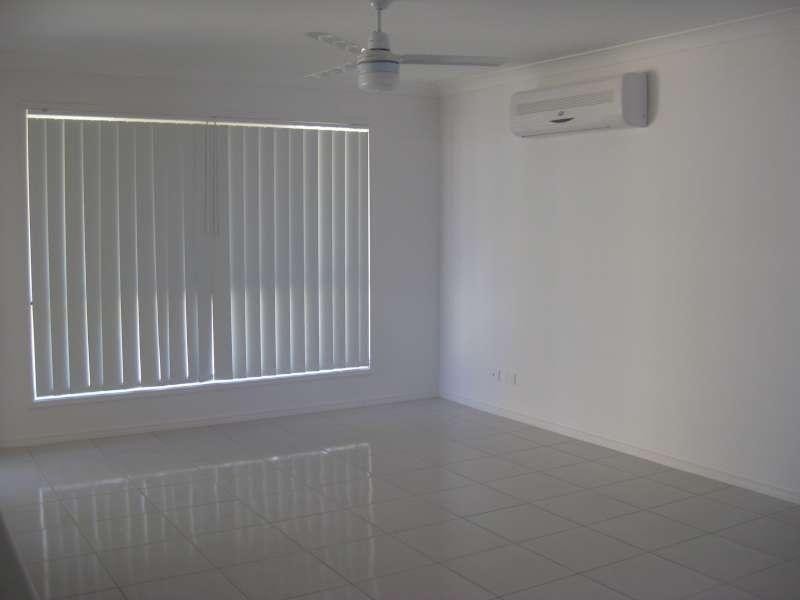 1/5 Caitlin Court, Kallangur QLD 4503