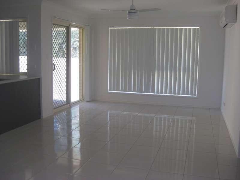 1/5 Caitlin Court, Kallangur QLD 4503