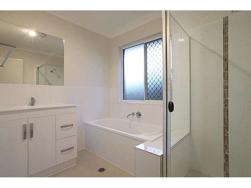 1/6 Amberton Street, Caboolture QLD 4510